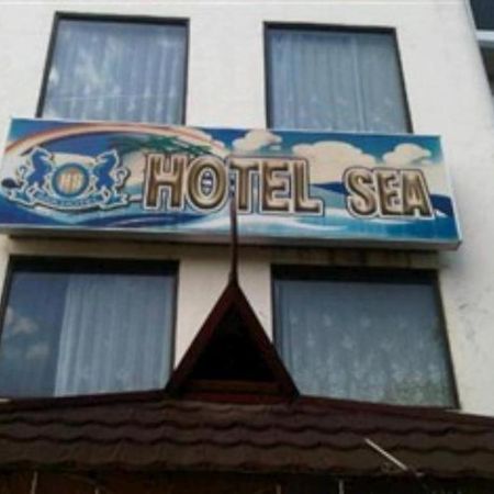 Hotel Sea Ambon Esterno foto
