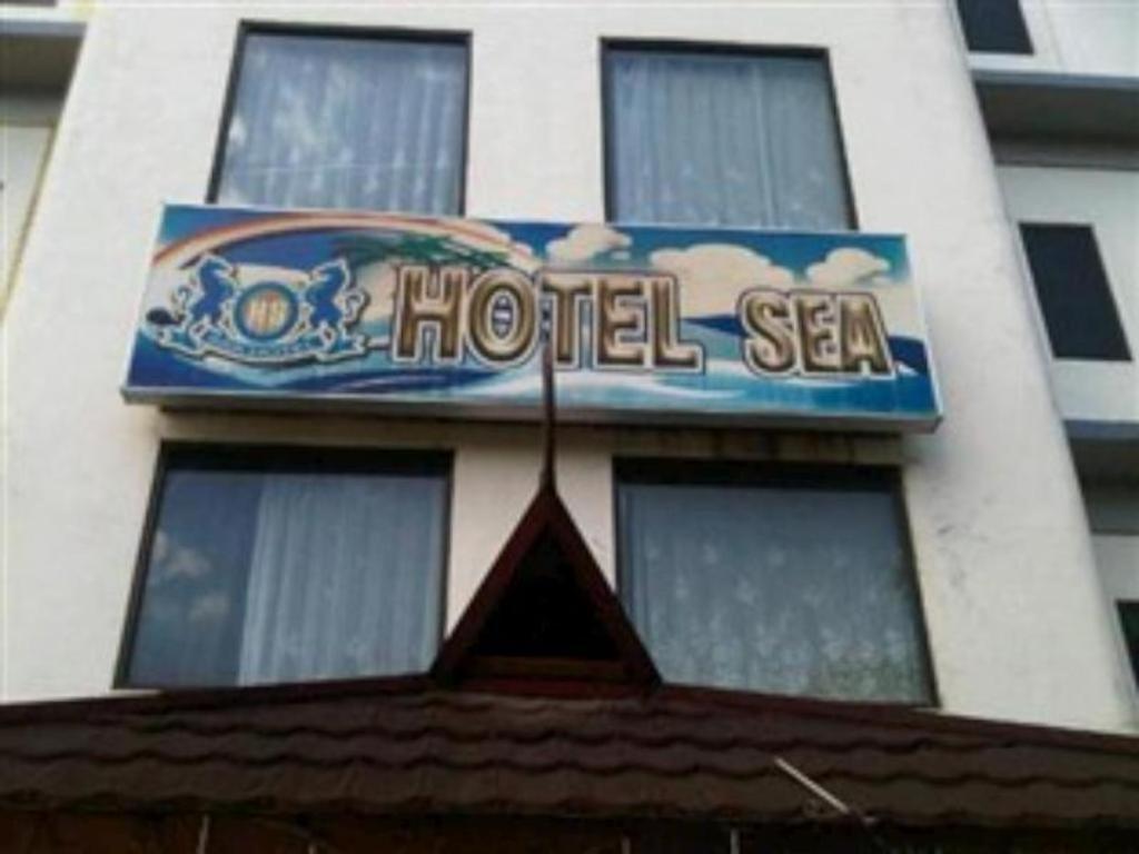 Hotel Sea Ambon Esterno foto